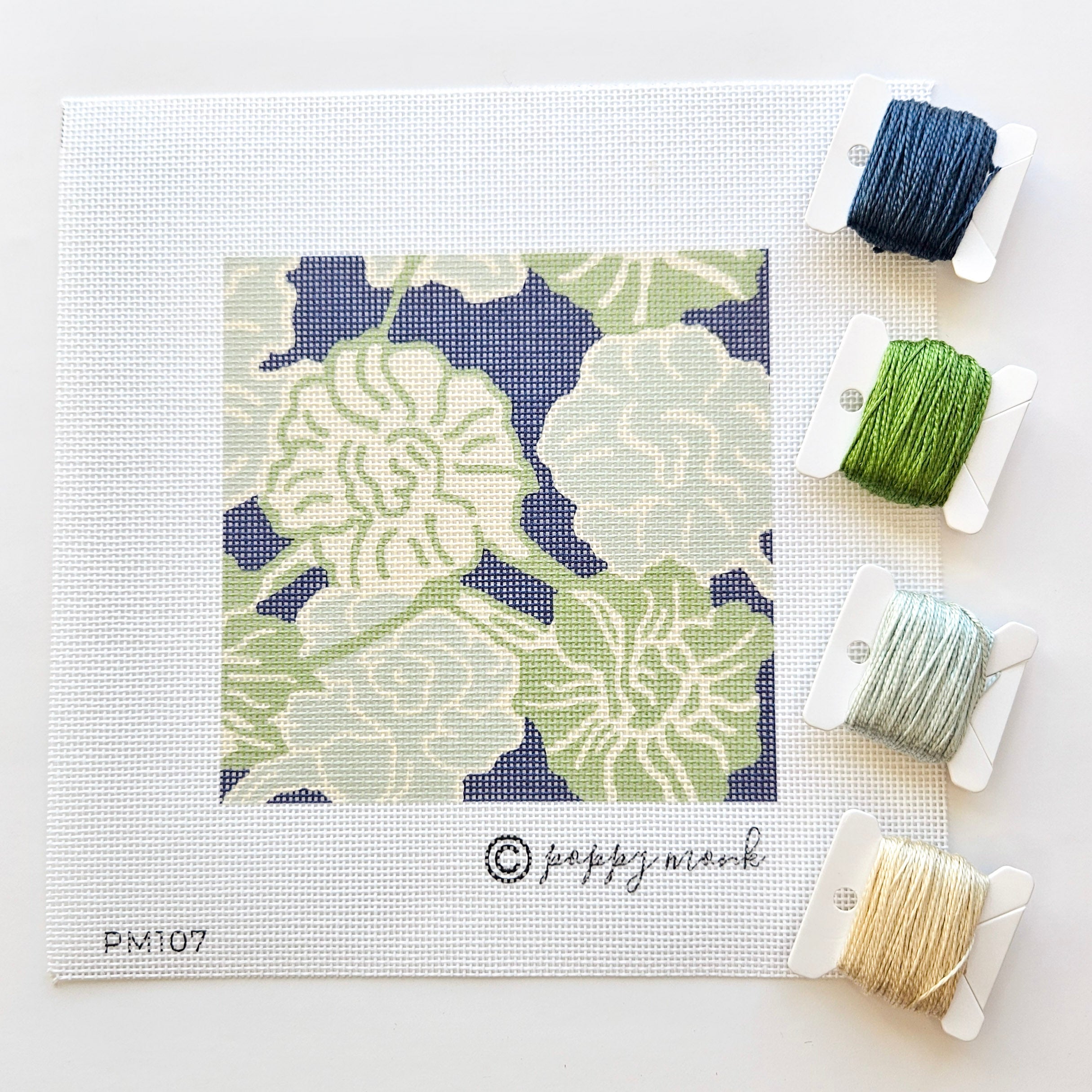 Shin-Bijutsukai Camellias Needlepoint Kit